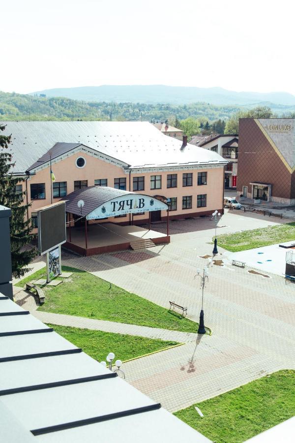 Готель Тячів Exterior photo